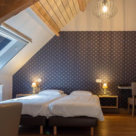 Oud Gemeentehuis Poelkapelle Bagian luar foto