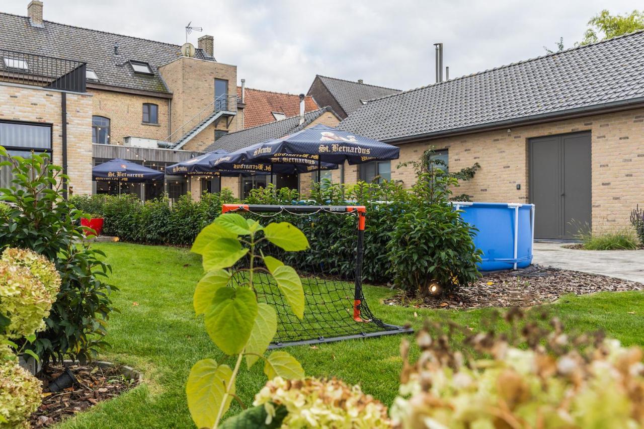Oud Gemeentehuis Poelkapelle Bagian luar foto