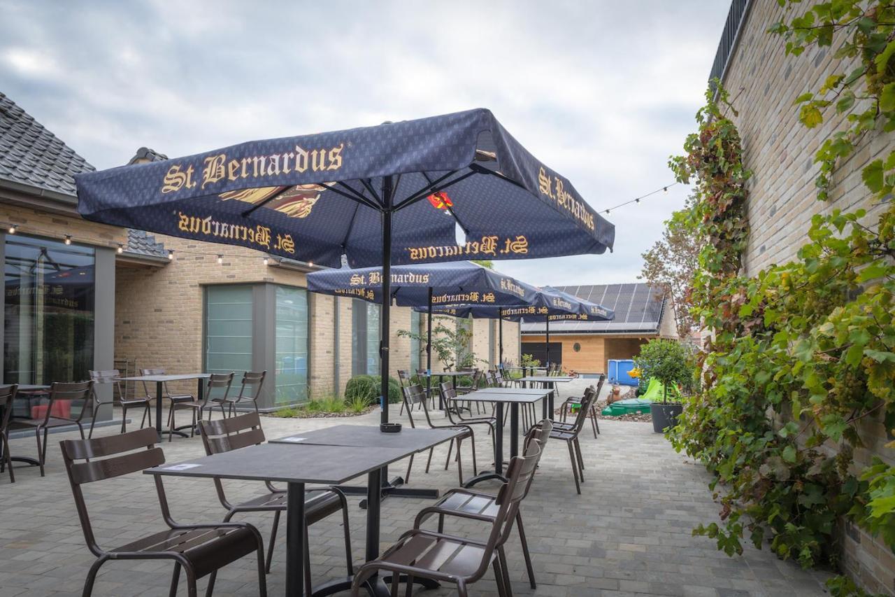 Oud Gemeentehuis Poelkapelle Bagian luar foto