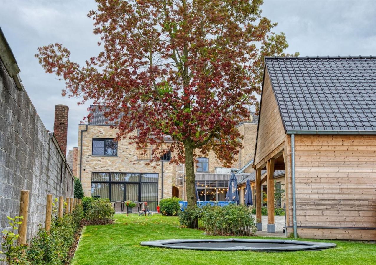 Oud Gemeentehuis Poelkapelle Bagian luar foto