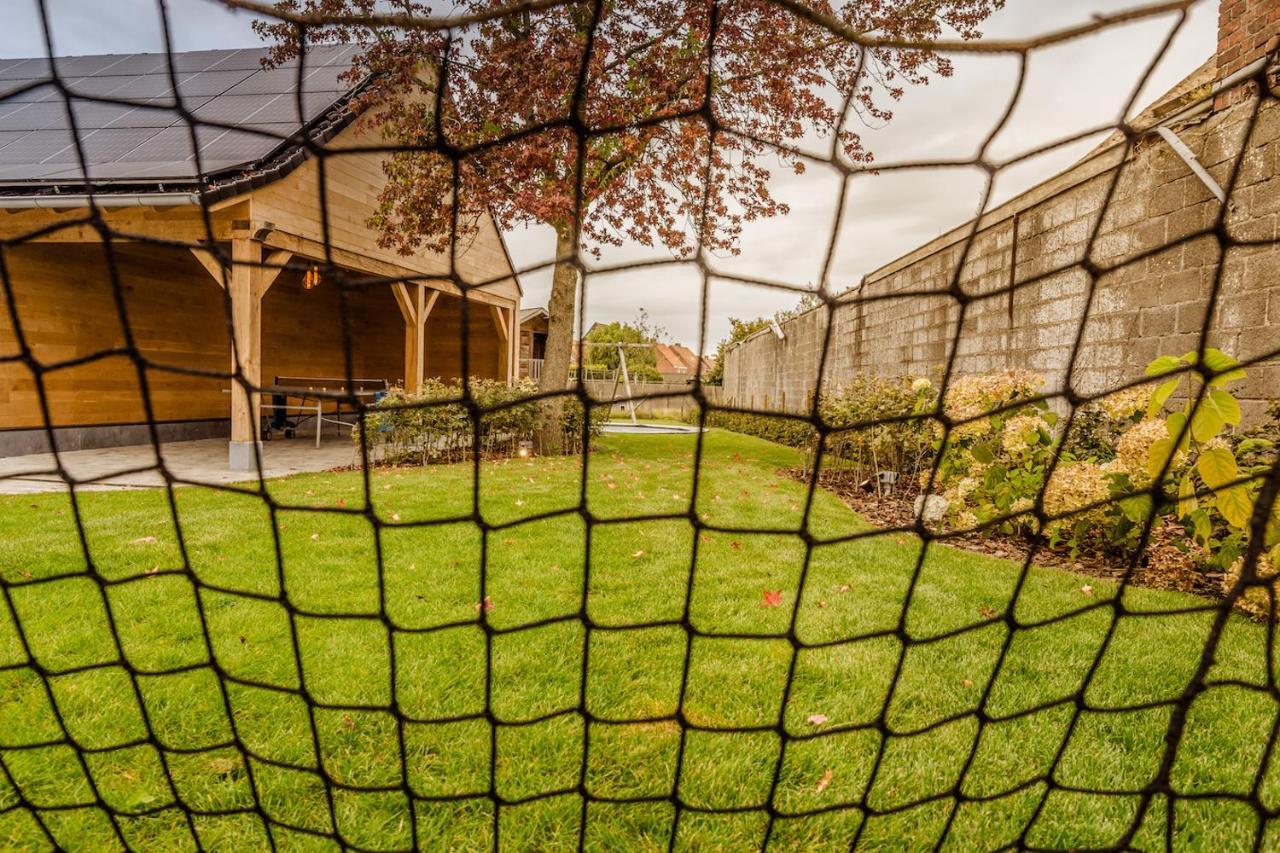 Oud Gemeentehuis Poelkapelle Bagian luar foto