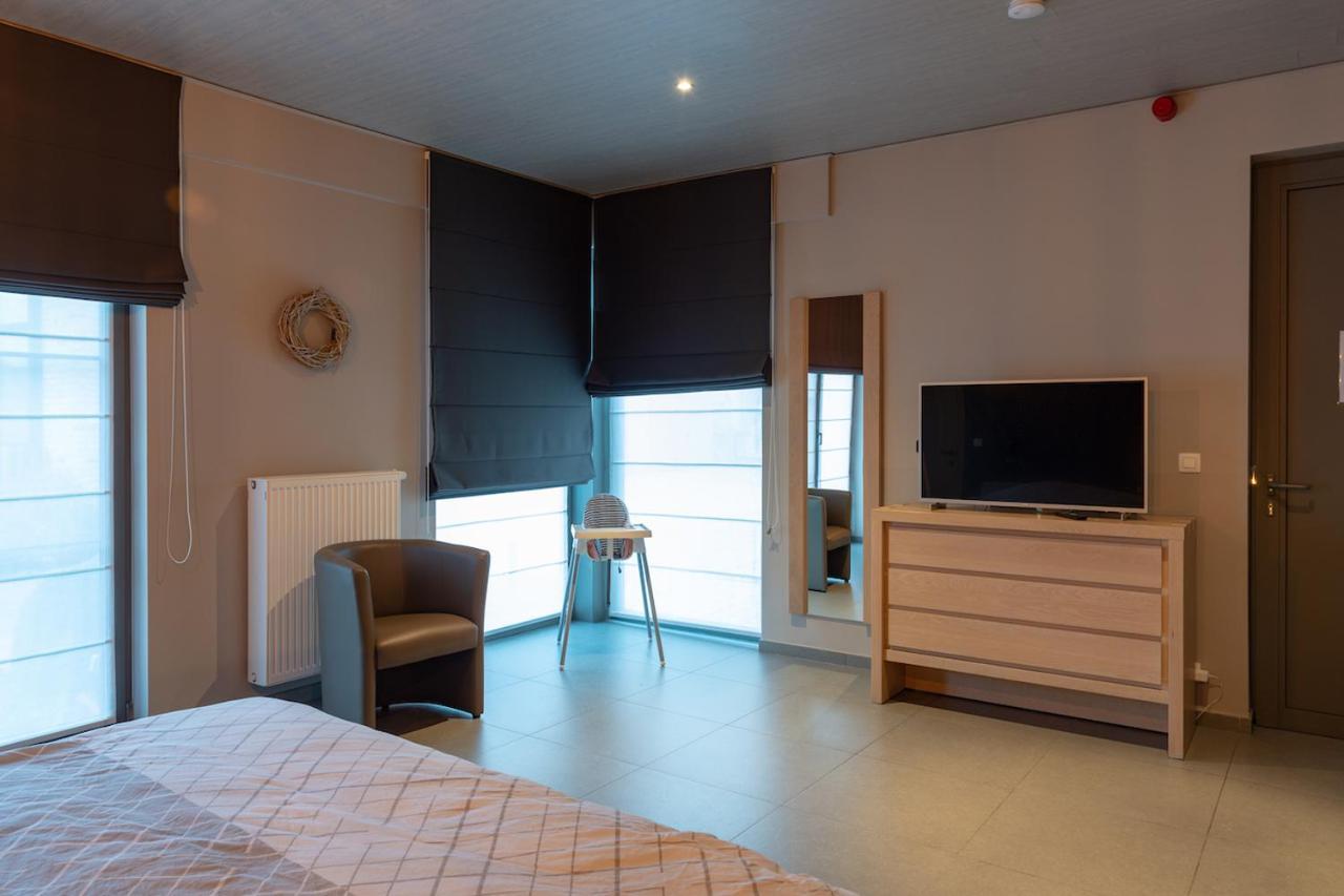 Oud Gemeentehuis Poelkapelle Bagian luar foto