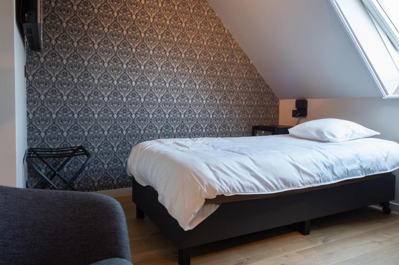 Oud Gemeentehuis Poelkapelle Bagian luar foto